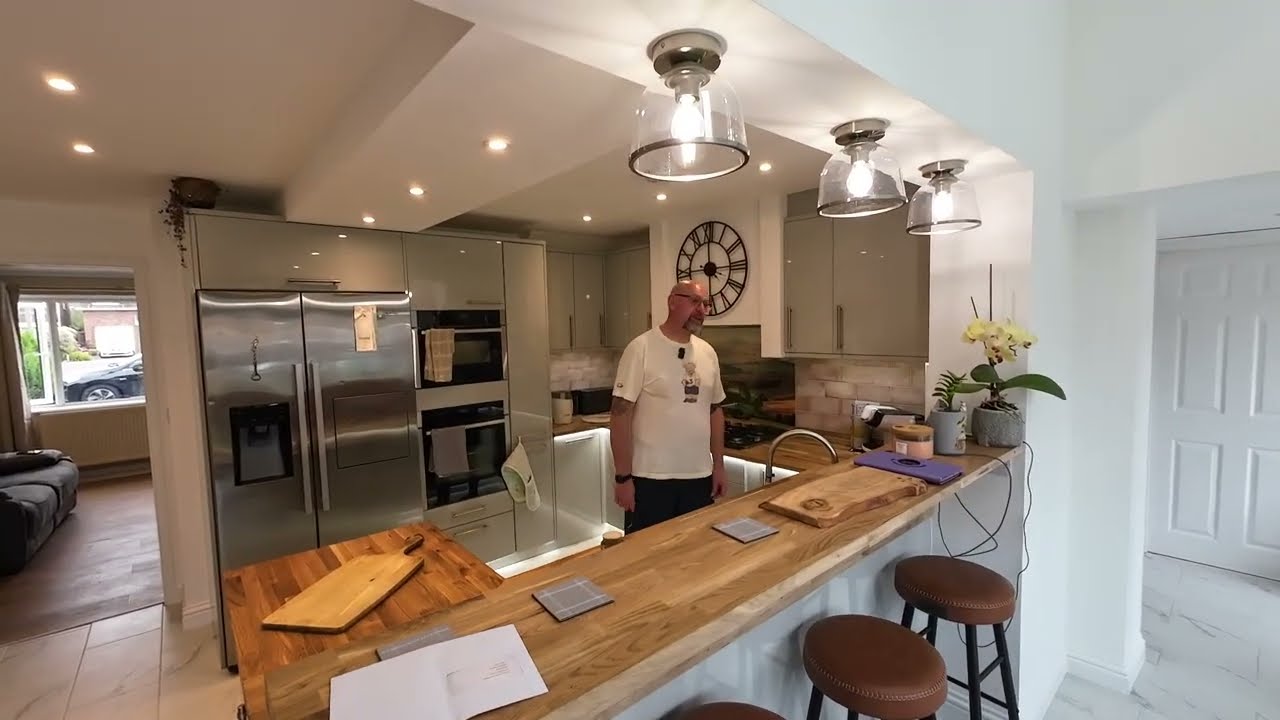 Customer testimonial video - PMJ completed RSJ installations, internal reconfiguration and kitchen fit